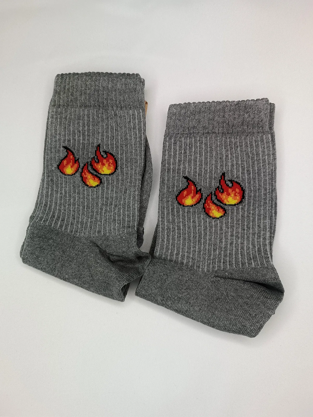 Чоловічі молодіжні шкарпетки високі темно-сірі демісезонні 39 - 44 розмір, фото №1