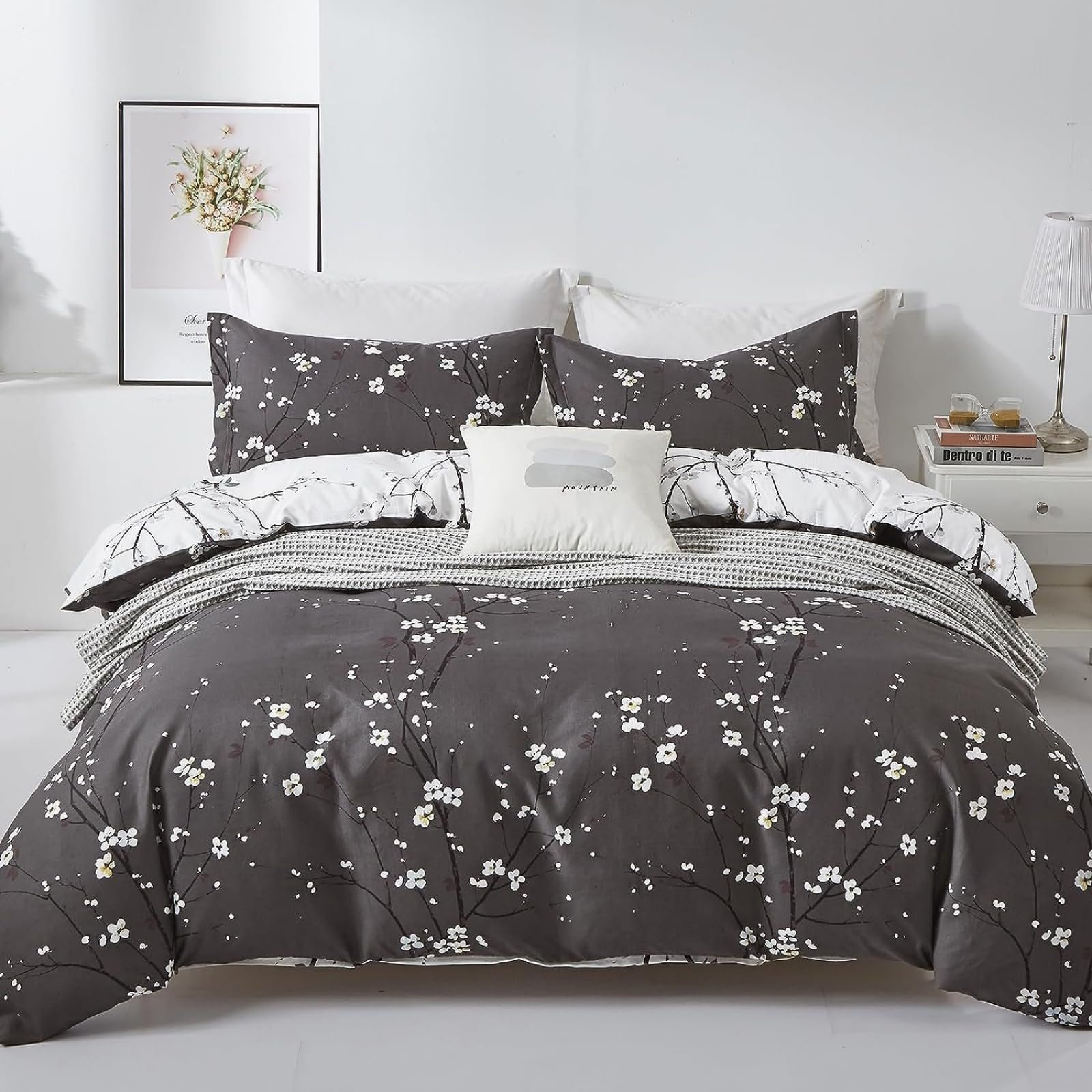 Постельное белье Freyamy Цветок 135 x 200 см, 2 предмета, серый, антрацит, сливовый цвет, ветка цветущей сливы, фото №3