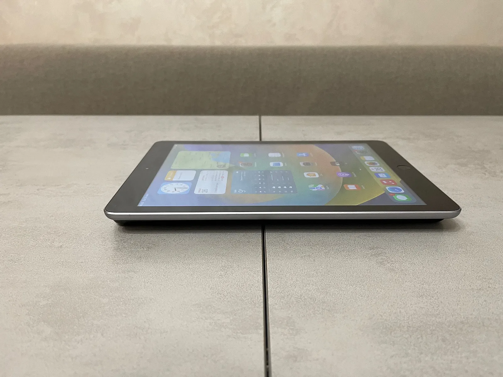 Планшет Apple iPad A1822 MP2F2LL/A (5 Gen., 2017), 9.7", Apple A9, 2GB, 32GB, Wi-Fi, фото №5