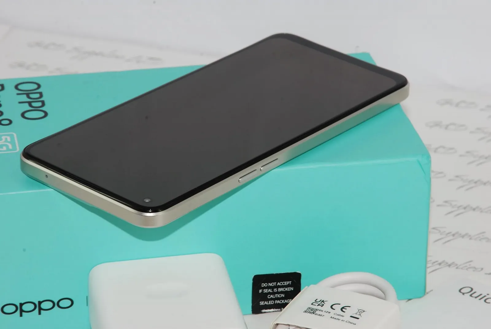 Смартфон OPPO Reno8 5G 6.4" 90Hz AMOLED 8/256GB 50MP Dimensity 1300 4500mAh 80W Shimmer Gold, фото №4