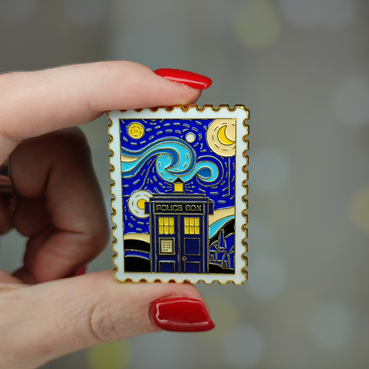 Металлический значок пин Доктор Кто Тардис Звездная ночь, фото №1