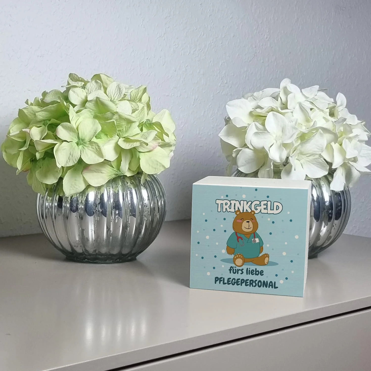 Скарбничка Trinkgeld fürs Liebe Nursing Staff дерев'яна з ведмедем, фото №2