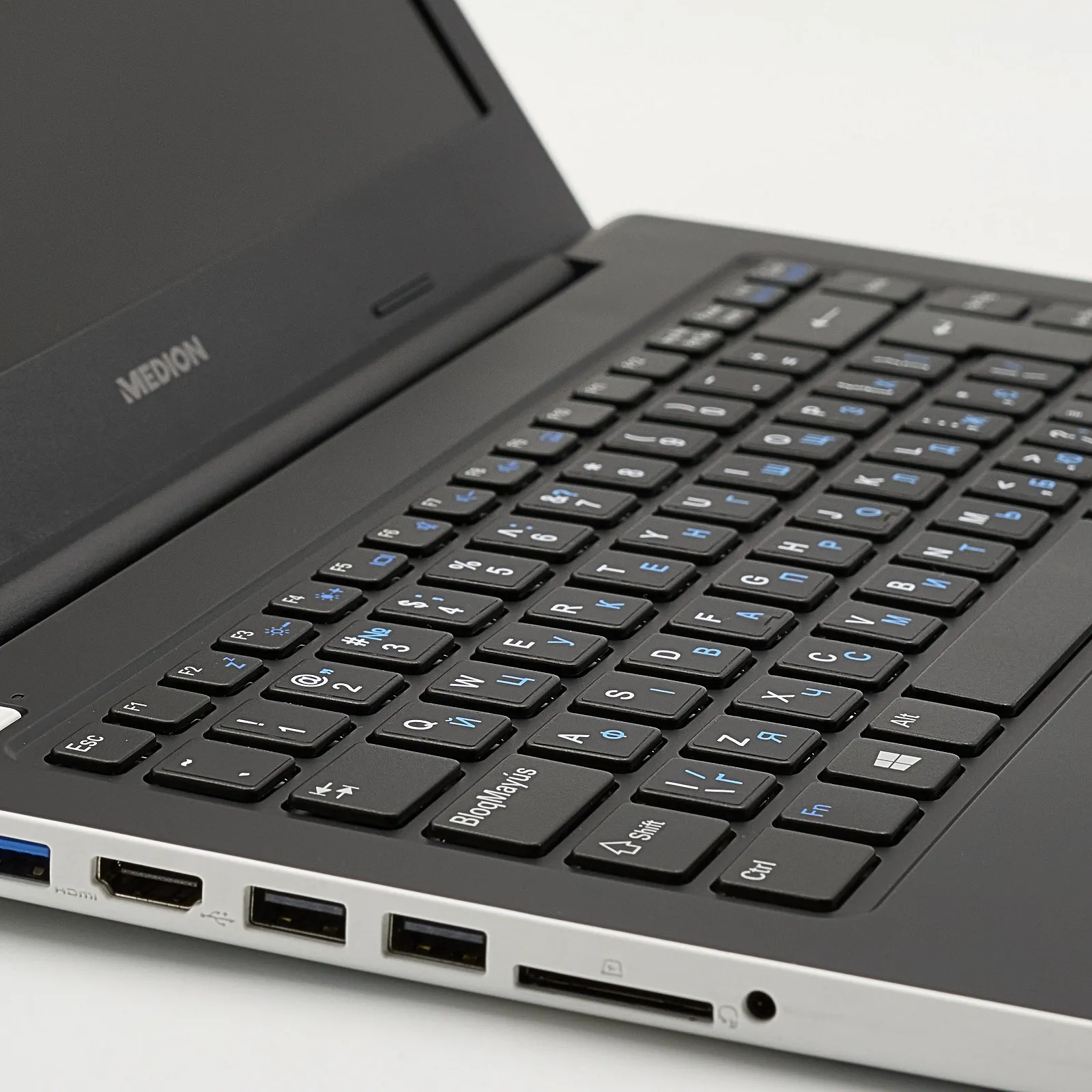 Ноутбук 14" Medion (Lenovo Group) Akoya S4219 Intel Celeron N3060  RAM 4 ГБ eMMC 64 ГБ Intel HD Graphics IPS FullHD Win10 (3124), фото №2