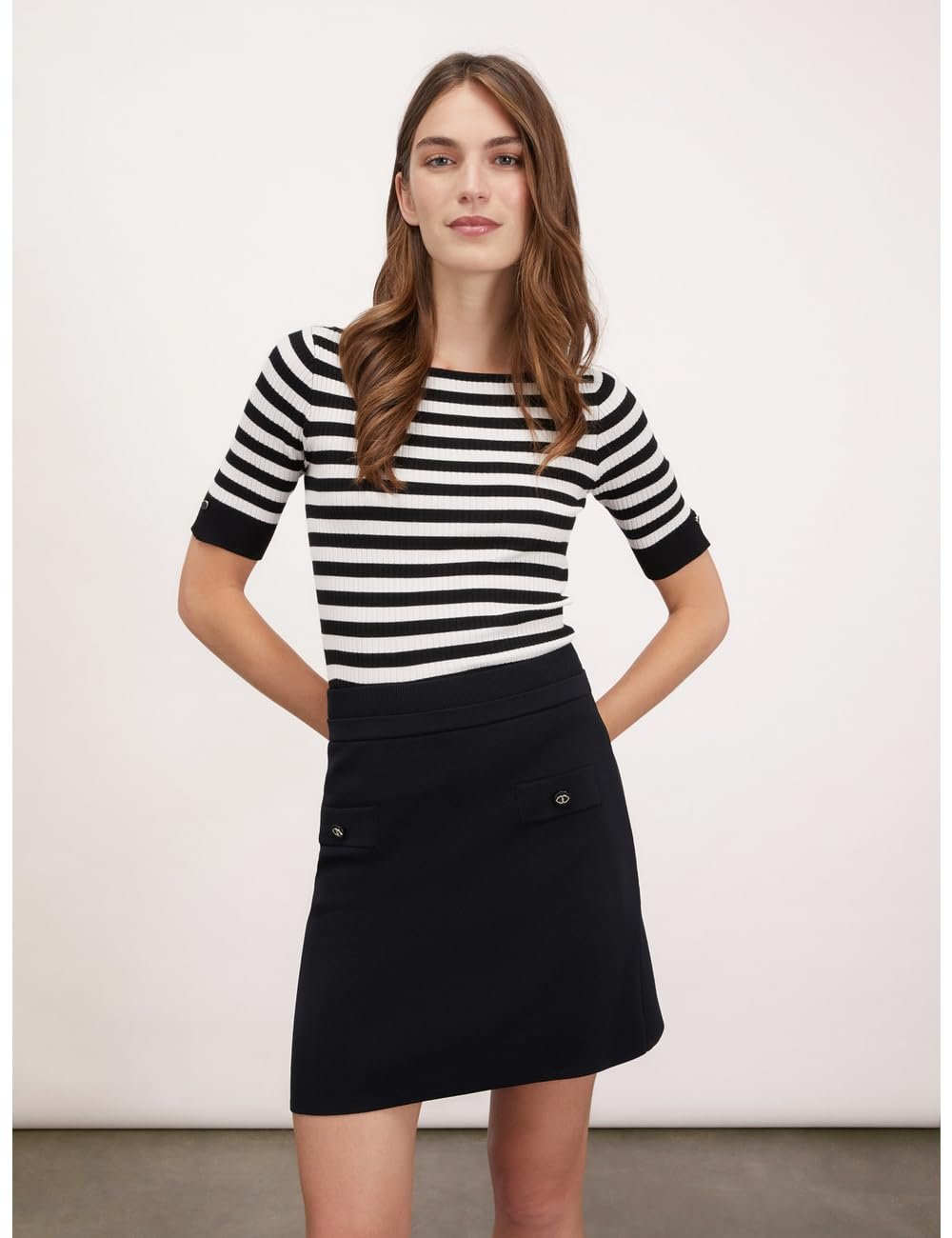 Свитер Motivi Slim в полоску Черный Осень Зима 24, фото №2 Свитер Motivi Slim в полоску Черный Осень Зима 24, фото №2