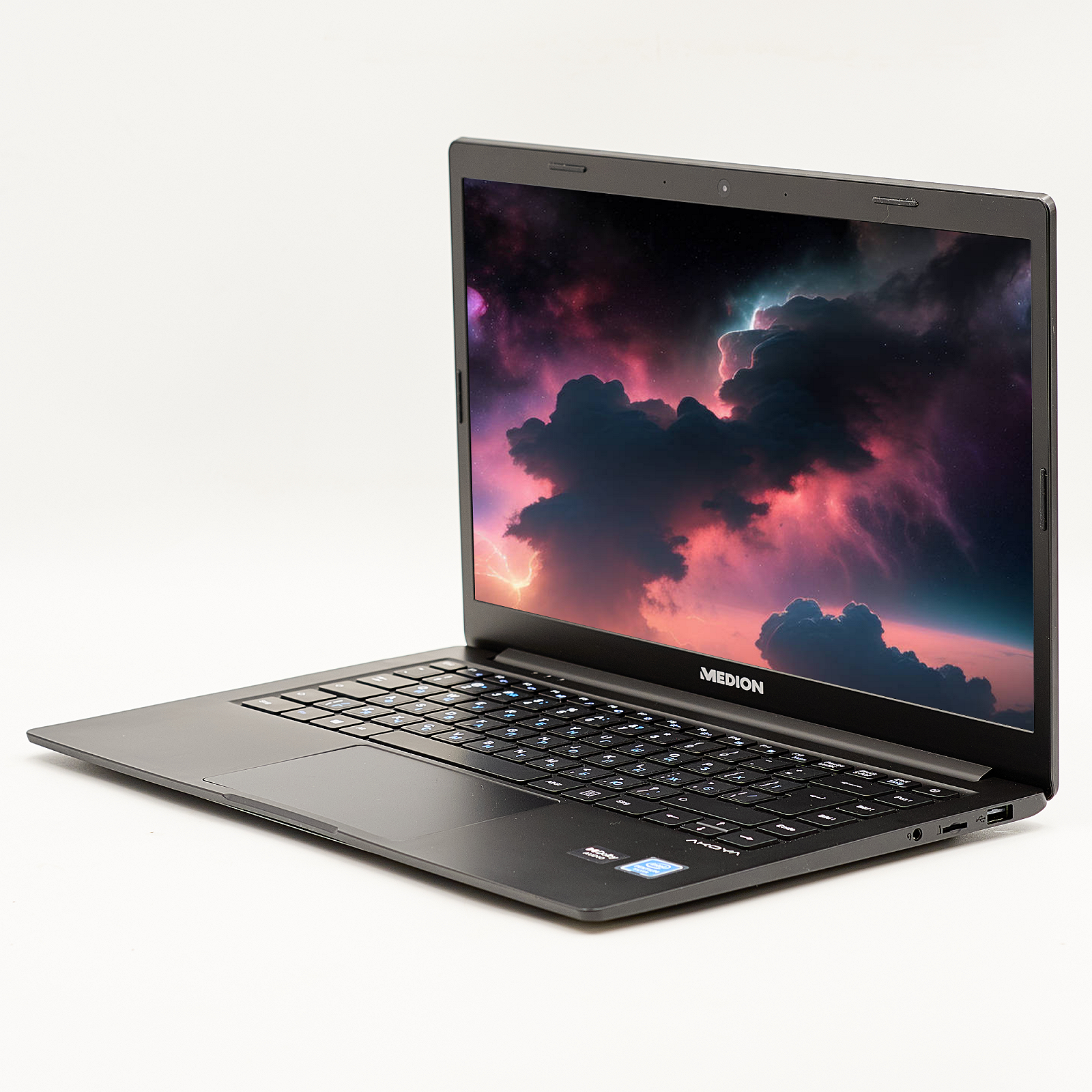 Ноутбук Medion Akoya E4252 14" Intel 8 ГБ ОЗУ 256 ГБ SSD FullHD IPS Intel UHD Graphics Металл Win10, фото №3