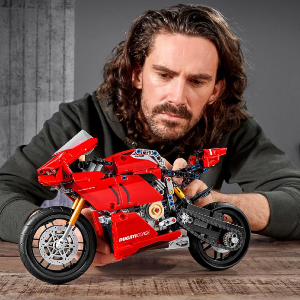 Конструктор LEGO Technic Ducati Panigale V4 R 0 646 детали (42107), фото №6