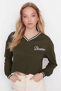 Женский свитшот TRENDYOL V-образный вырез со слоганом Стандартный synthetic.ua - Фото 1