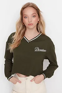 Жіночий світшот TRENDYOL V-подібний виріз з слоганом Стандартний synthetic.ua - Фото 1