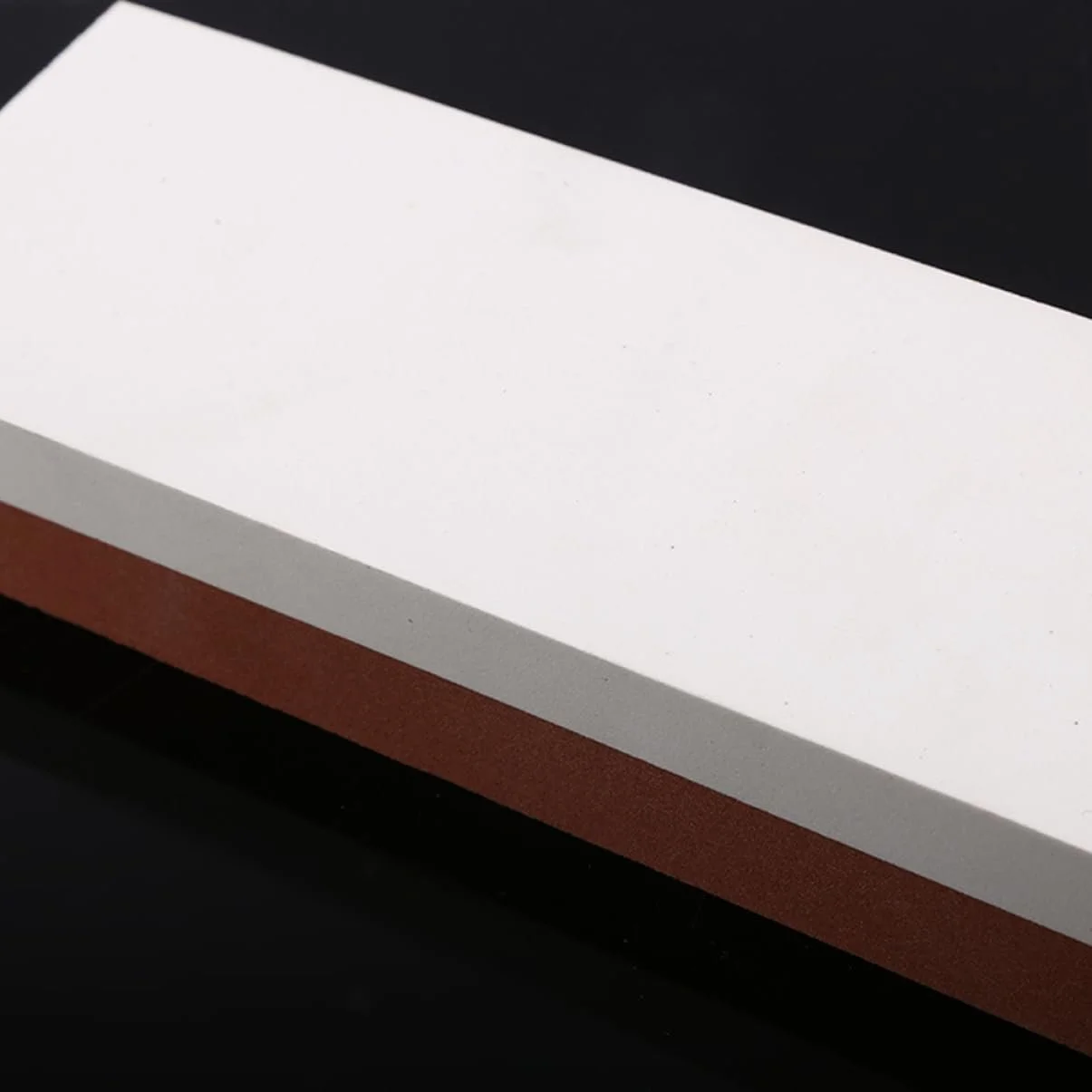 Точильний камінь двосторонній з білого корунду для ножів та ножиць, фото №6