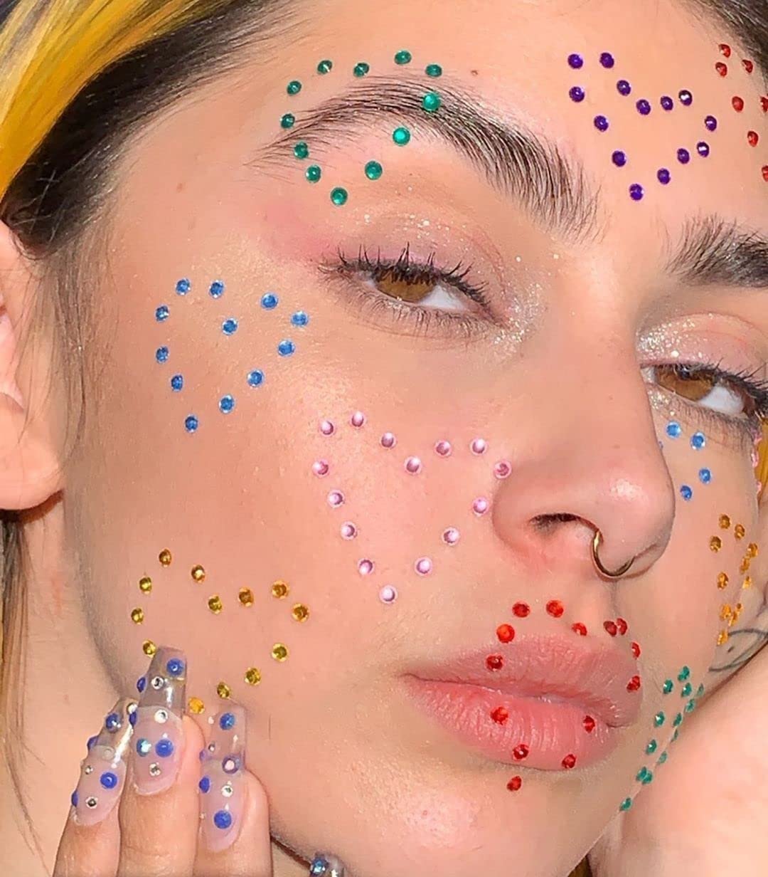 Самоклеящиеся блестящие стразы 15 цветов, косметические блестящие стразы для лица, 3 мм, 4 мм, 5 мм (900 шт.), фото №1