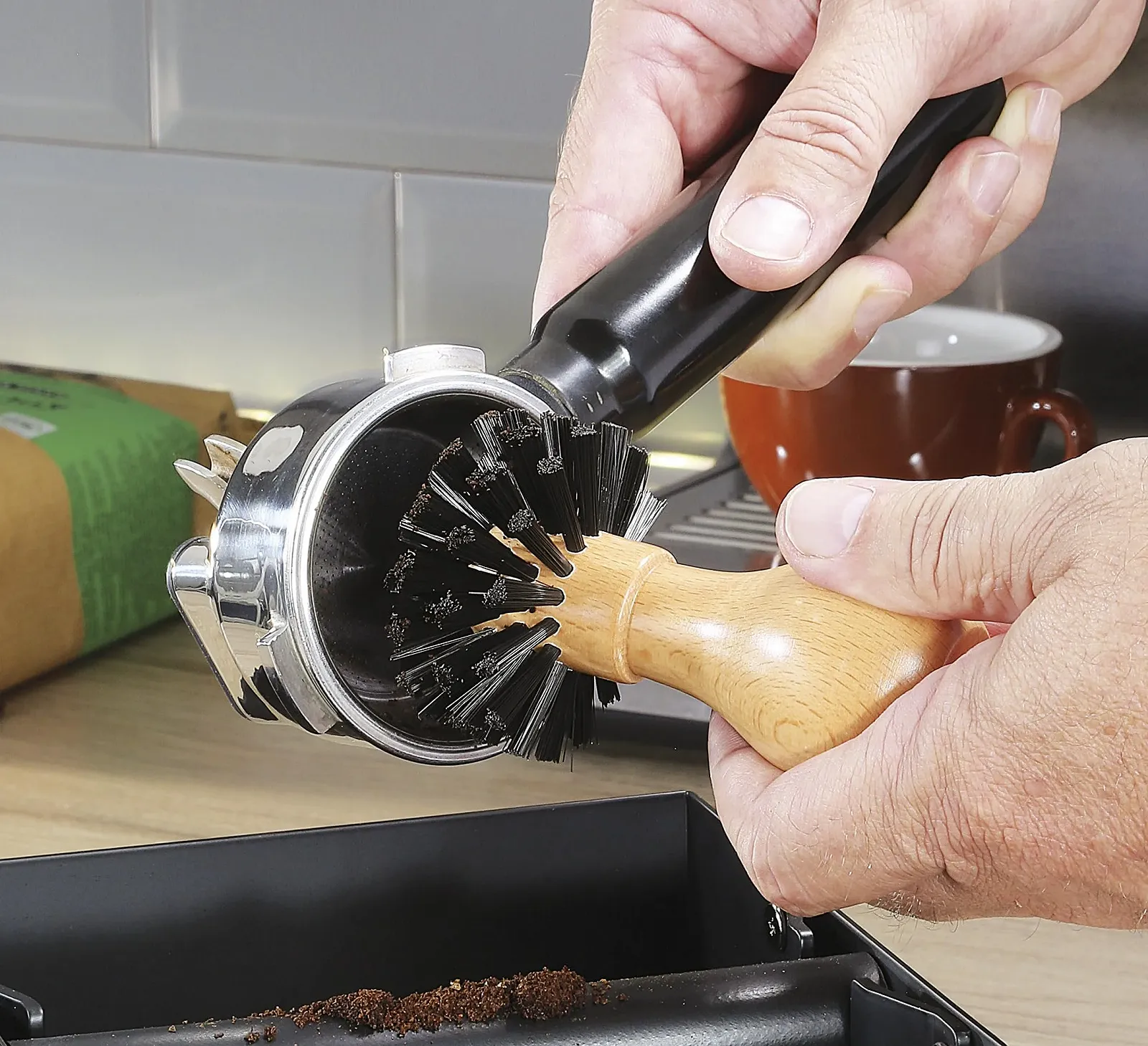Щітка для портафільтра cilio Barista бук пластикова щетина діаметр 6 см довжина 10,2 см, фото №2 Щітка для портафільтра cilio Barista бук пластикова щетина діаметр 6 см довжина 10,2 см, фото №2