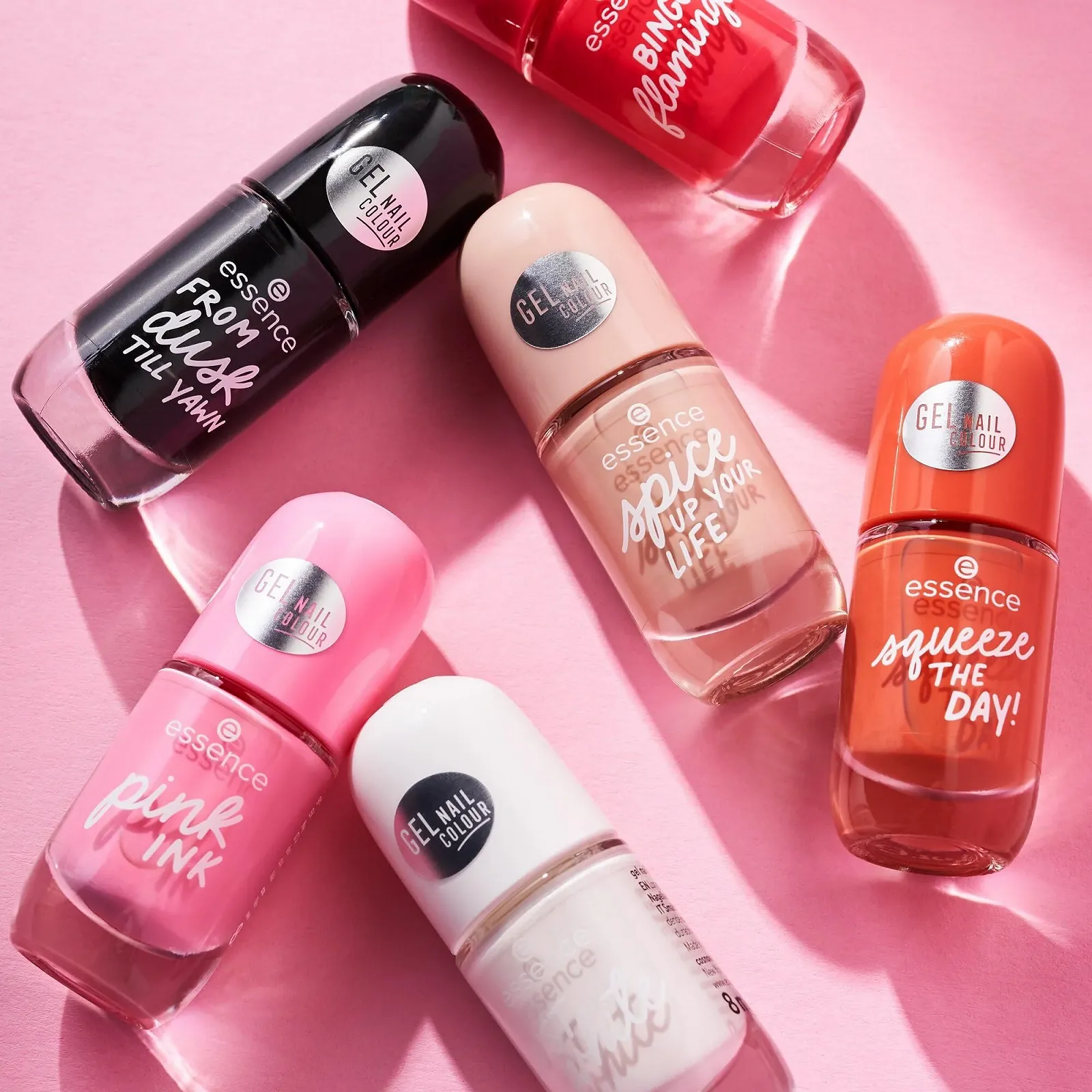 Гель-лак essence 46 Black, стойкий, для экспресс-маникюра, быстросохнущий, глянцевый, насыщенный цвет, без ацетона, веганский, без микропластика, без отдушек, 8 мл, фото №5 Гель-лак essence 46 Black, стойкий, для экспресс-маникюра, быстросохнущий, глянцевый, насыщенный цвет, без ацетона, веганский, без микропластика, без отдушек, 8 мл, фото №5