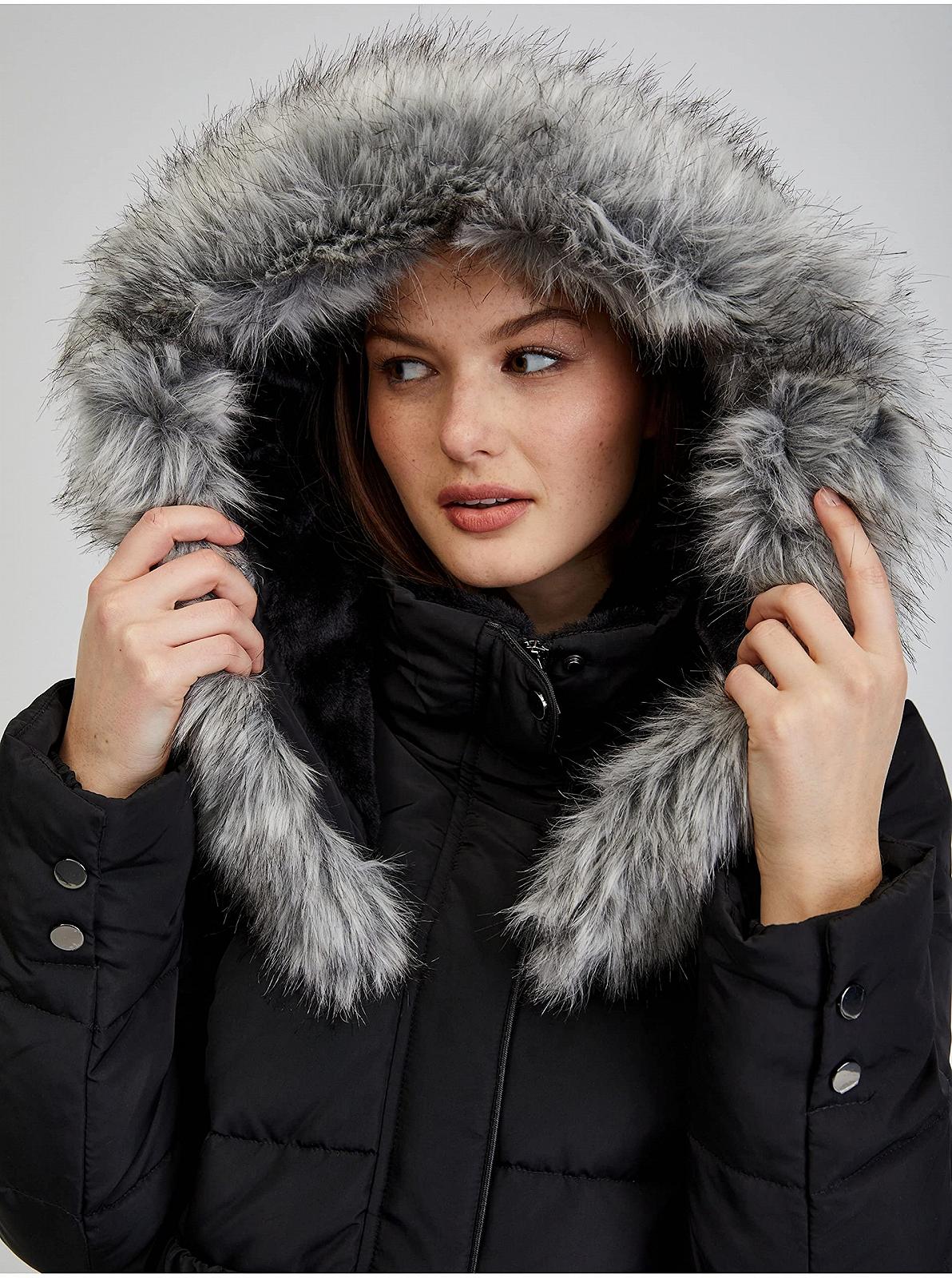 Пуховик ORSAY Чорний Жіночий Зимовий з Капюшоном та Штучним Хутром, фото №4 Пуховик ORSAY Чорний Жіночий Зимовий з Капюшоном та Штучним Хутром, фото №4