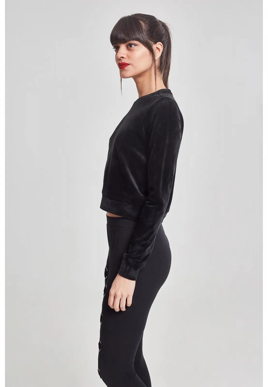 Кофта с капюшоном Urban Classics Ladies Short Velvet Crew Женский Черный, фото №9 Кофта с капюшоном Urban Classics Ladies Short Velvet Crew Женский Черный, фото №9