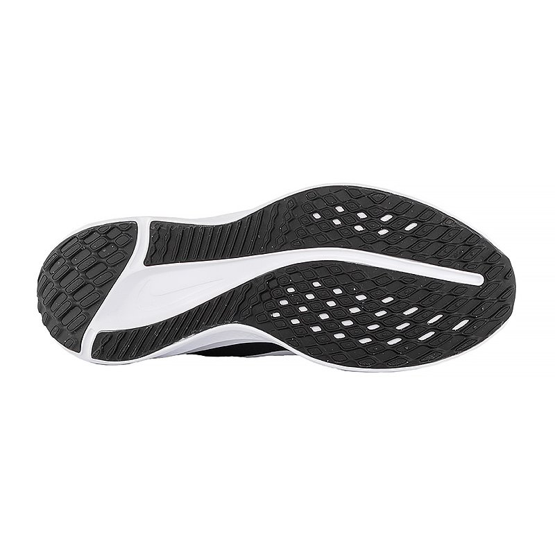 Кросівки бігові Nike Quest 5 42, фото №4