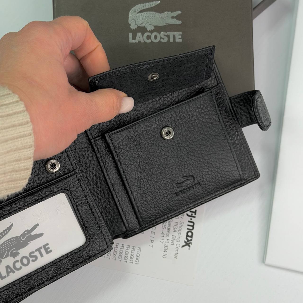 Мужской кошелек-портмоне Lacoste, кожаный, на кнопке, в подарочной упаковке, фото №6 Мужской кошелек-портмоне Lacoste, кожаный, на кнопке, в подарочной упаковке, фото №6