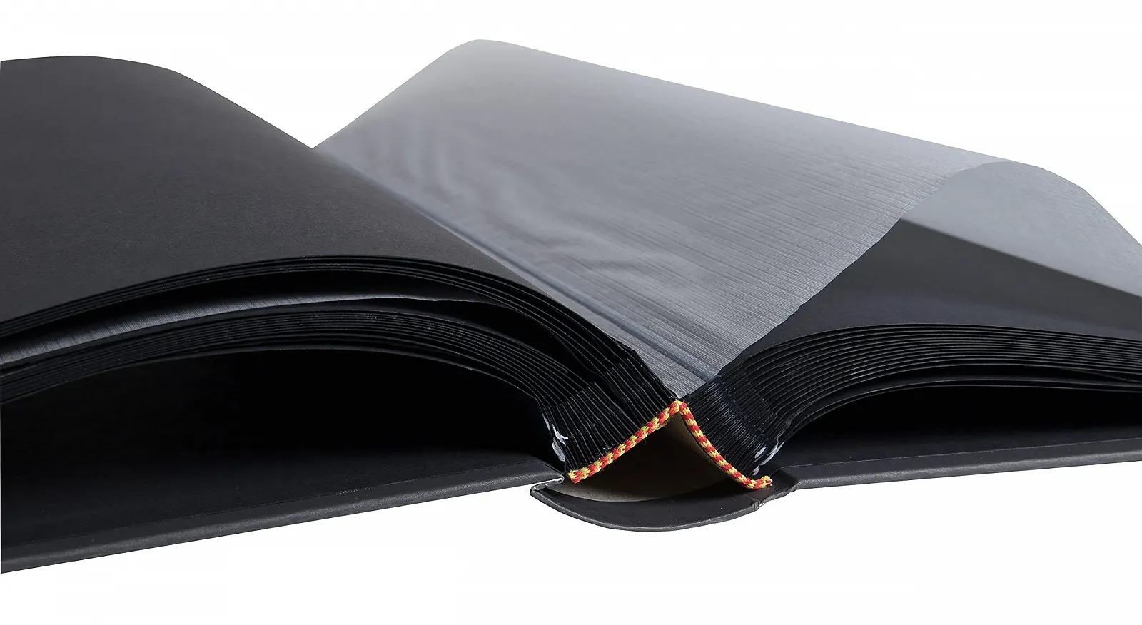 Фотоальбом Exacompta Art 16078E 300 фотографий 60 черных страниц 29 x 32 см Обложка из матовой черной искусственной кожи с глянцевым тиснением, фото №5 Фотоальбом Exacompta Art 16078E 300 фотографий 60 черных страниц 29 x 32 см Обложка из матовой черной искусственной кожи с глянцевым тиснением, фото №5