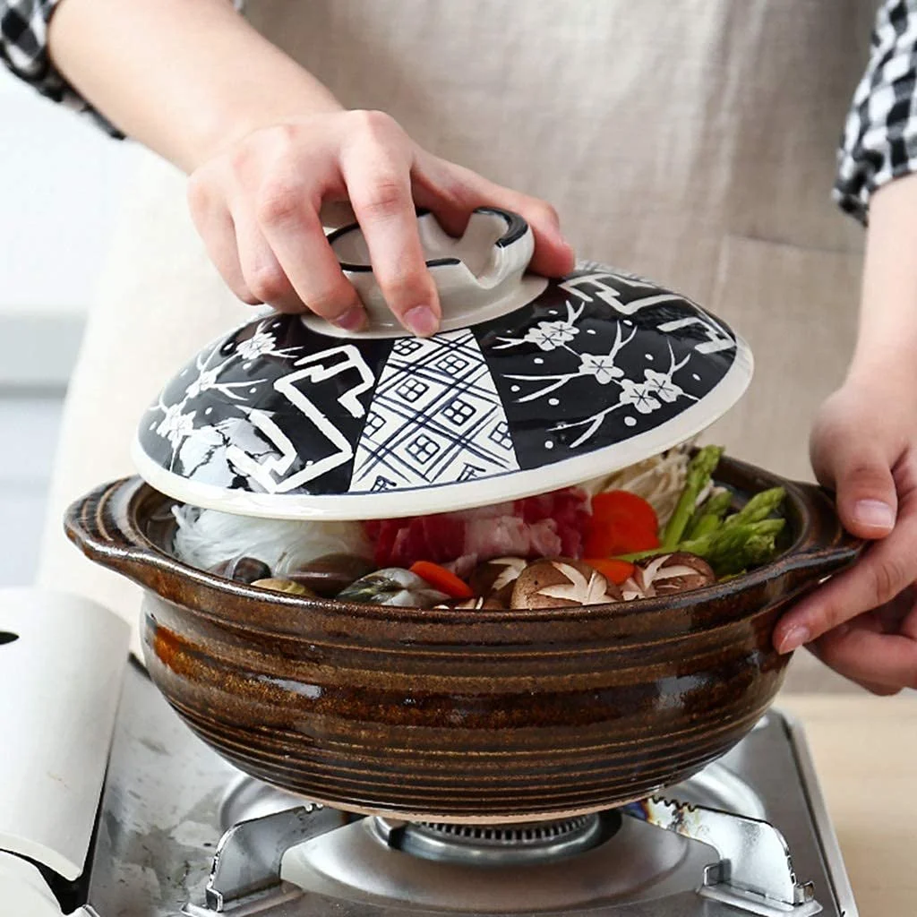 Керамическая кастрюля японская из жаропрочной глины с крышкой для риса и супов с принтом, фото №1