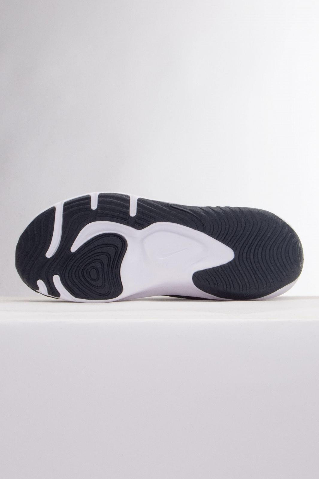 Кроссовки Nike Legend Essential 3 мужские, фото №4
