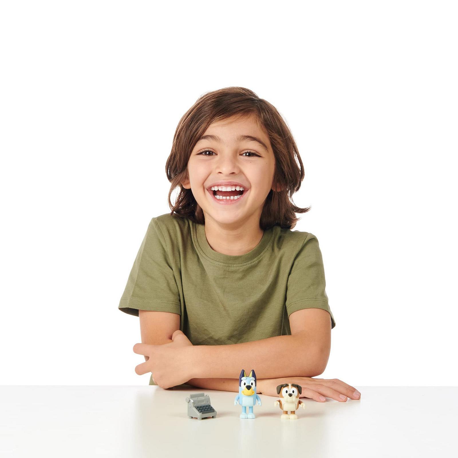 Ігрові фігурки Bluey School Friends, 2 шт, 6,3-7,6 см, з аксесуаром друкарської машинки, фото №4