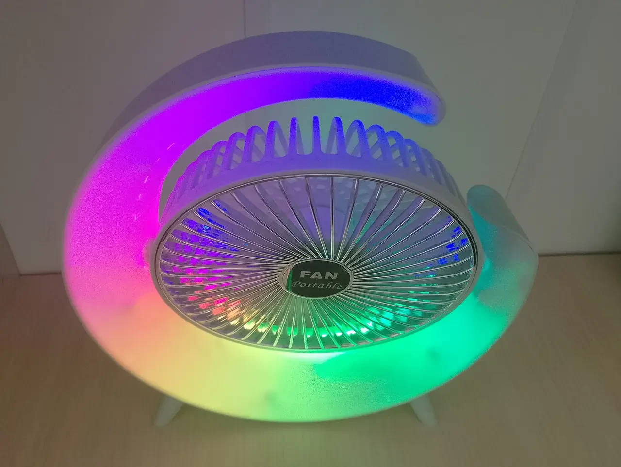 Вентилятор электрический USB 3-скоростной с цветной подсветкой 180 бесшумный, фото №9 Вентилятор электрический USB 3-скоростной с цветной подсветкой 180 бесшумный, фото №9