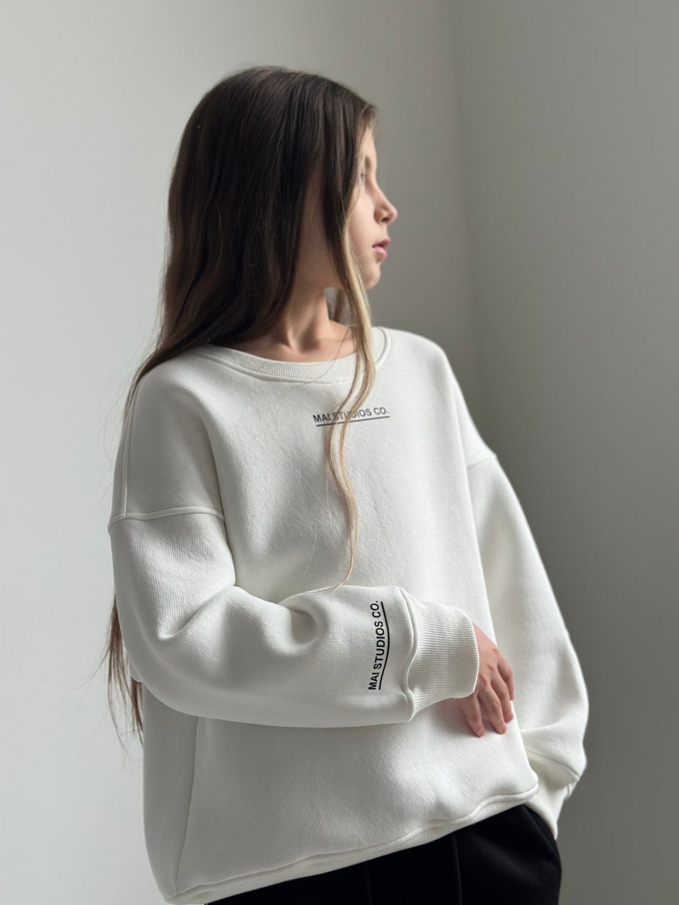 Стильный свитшот — шоколадный, бежевый и молочный — от 140 см до 164 см, фото №1 Стильный свитшот — шоколадный, бежевый и молочный — от 140 см до 164 см, фото №1