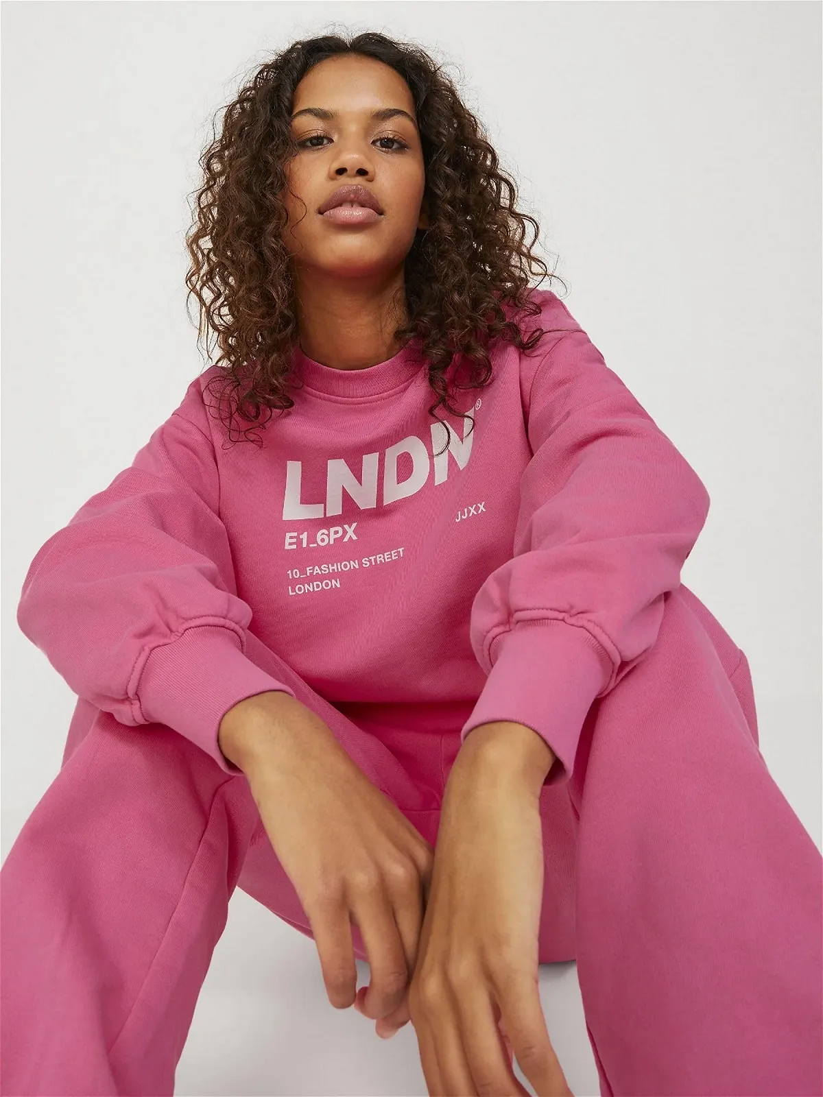 Женский Свитшот JACK & JONES Jjxx Jxbeatrice Ls Loose Vint Sweat Noos, фото №5 Женский Свитшот JACK & JONES Jjxx Jxbeatrice Ls Loose Vint Sweat Noos, фото №5