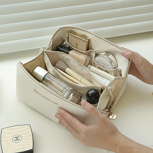 Косметичка дорожная женская из экокожи Баунти LEOSOXS молочный synthetic.ua - Фото 1