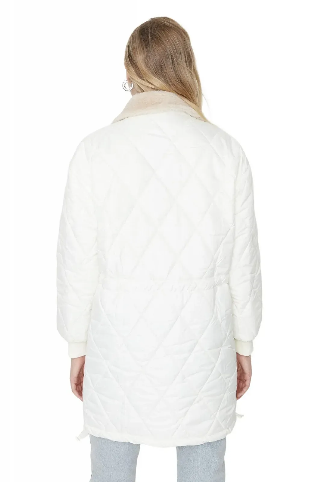 Куртка TRENDYOL зимняя стеганая однотонная, фото №5 Куртка TRENDYOL зимняя стеганая однотонная, фото №5