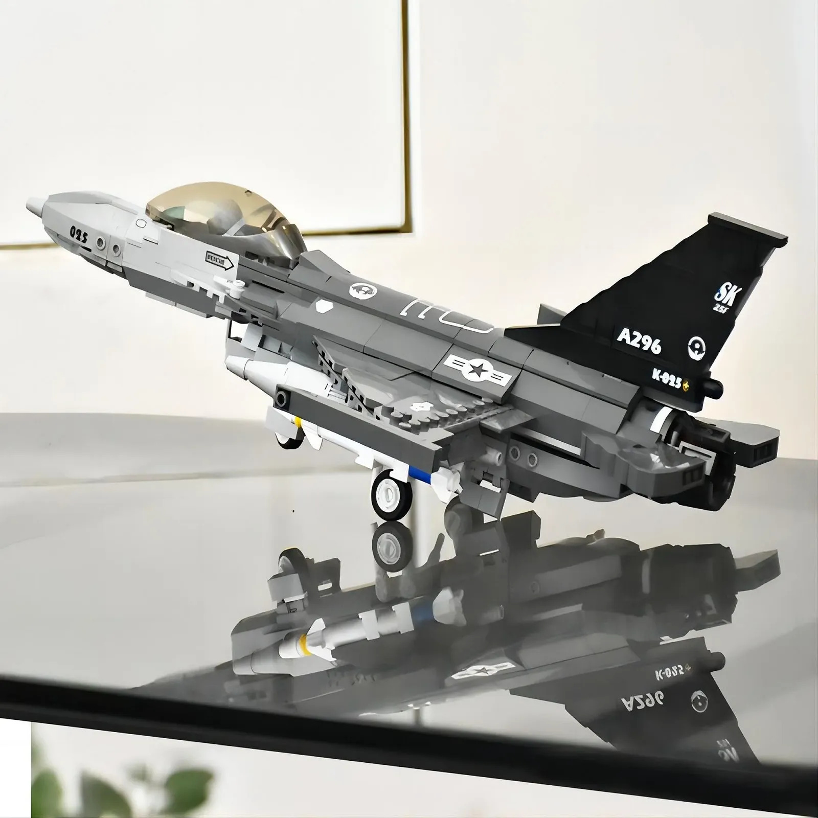 Конструктор Самолёт HIGH GODO F-16C Истребитель, Eurofighter Модель Масштаб 1:44 521 Деталь WW2 Немецкий Военный Самолёт, Подарок на День рождения от 6 лет Мальчикам или Взрослым, фото №5 Конструктор Самолёт HIGH GODO F-16C Истребитель, Eurofighter Модель Масштаб 1:44 521 Деталь WW2 Немецкий Военный Самолёт, Подарок на День рождения от 6 лет Мальчикам или Взрослым, фото №5