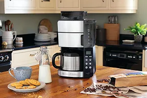 Кофемашина с кофемолкой Russell Hobbs Grind & Brew 25620-56, 10 чашек, цифровой программируемый таймер, 3 уровня помола, 1000 Вт synthetic.ua - Фото 1