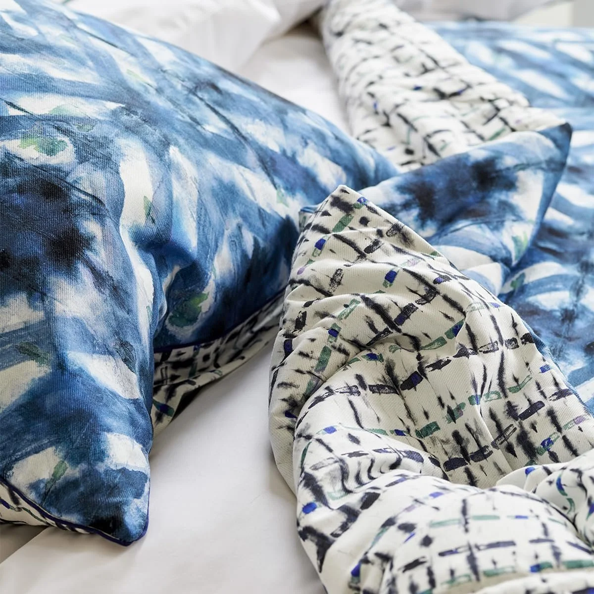 Наволочка декоративная Designers Guild Parket Batik Indigo, фото №3