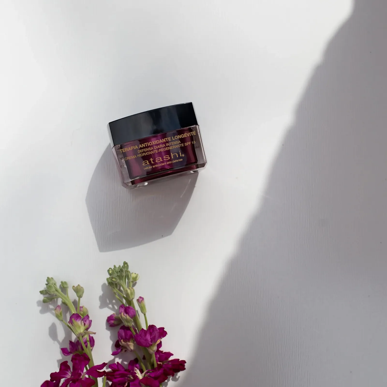 Денний крем Atashi Antioxidant Regenerating Moisturising SPF 15 гіалуронова кислота вітаміни C, E та CoQ10, фото №5