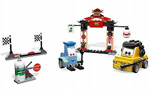 Конструктор Лего LEGO Disney Токийский пит-стоп (8206) цена на synthetic.ua - Фото 1 Конструктор Лего LEGO Disney Токийский пит-стоп (8206) synthetic.ua - Фото 1