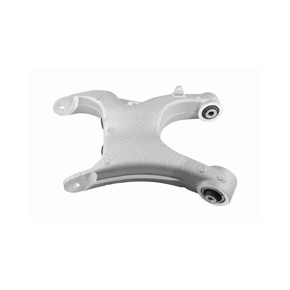 Рычаг подвески VAICO V20-4230 Green Mobility Parts BMW нижний, фото №1