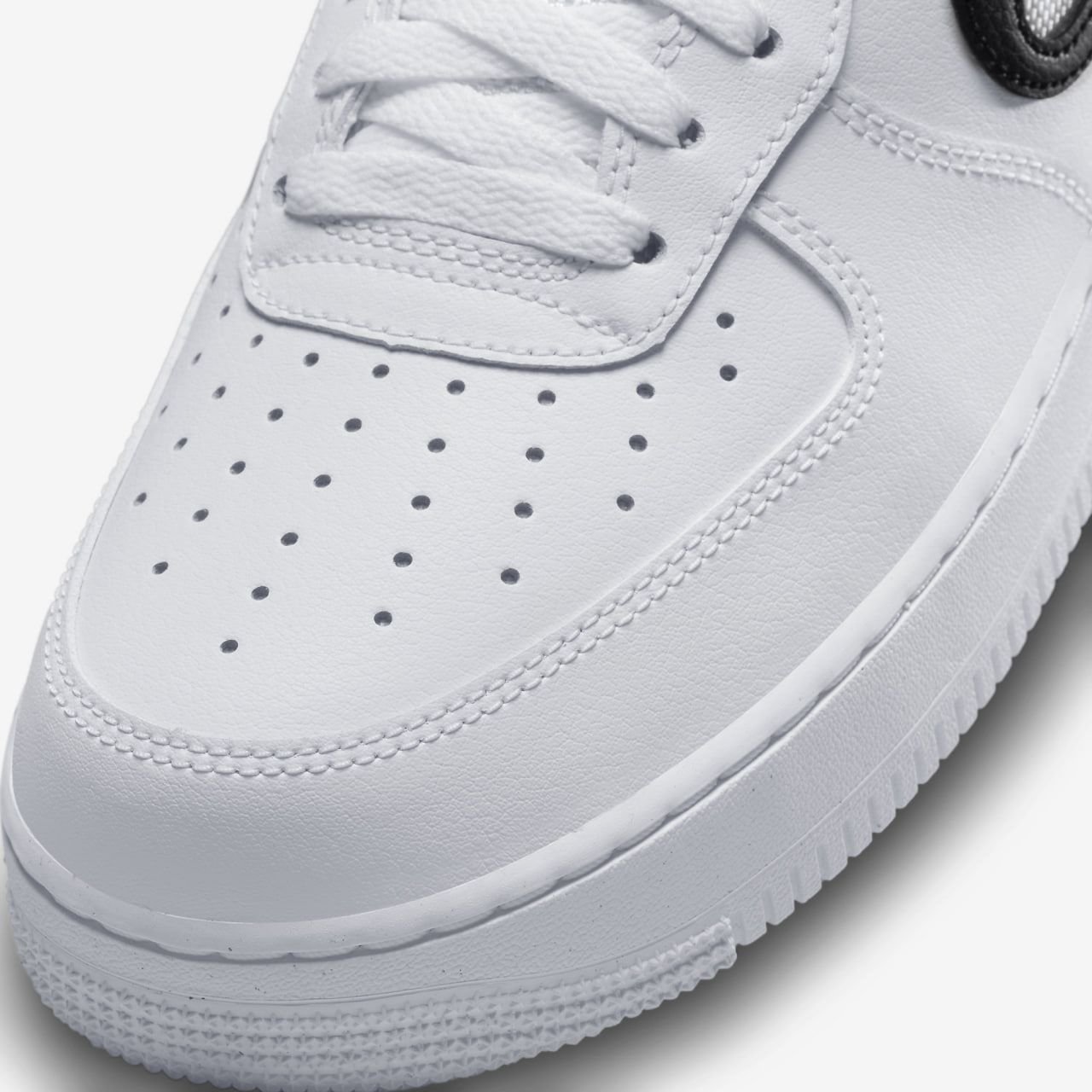 Кроссовки Nike Air Force 1 Low Cut Out Swoosh White Black (GS) размер 38, фото №6