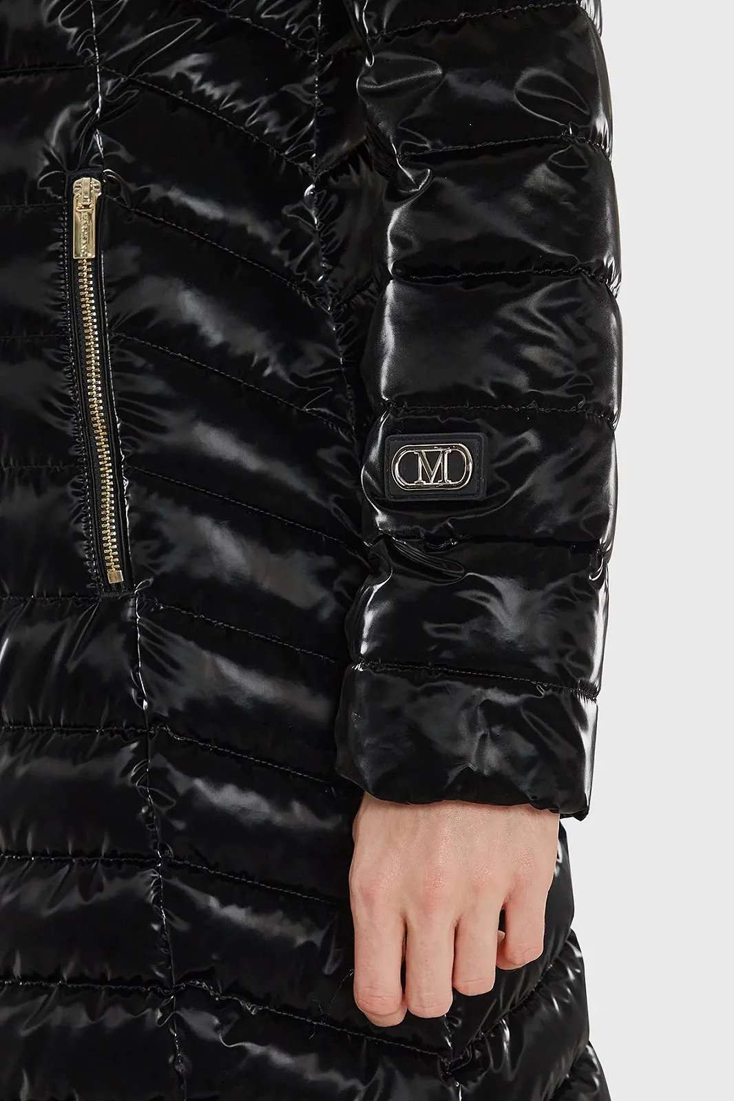 Жіноча куртка Guess by Marciano Janis Чорний - 42, фото №6 Жіноча куртка Guess by Marciano Janis Чорний - 42, фото №6