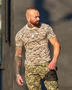 Мужская футболка пиксель камуфляжная цвет хаки размер L - Фото 1