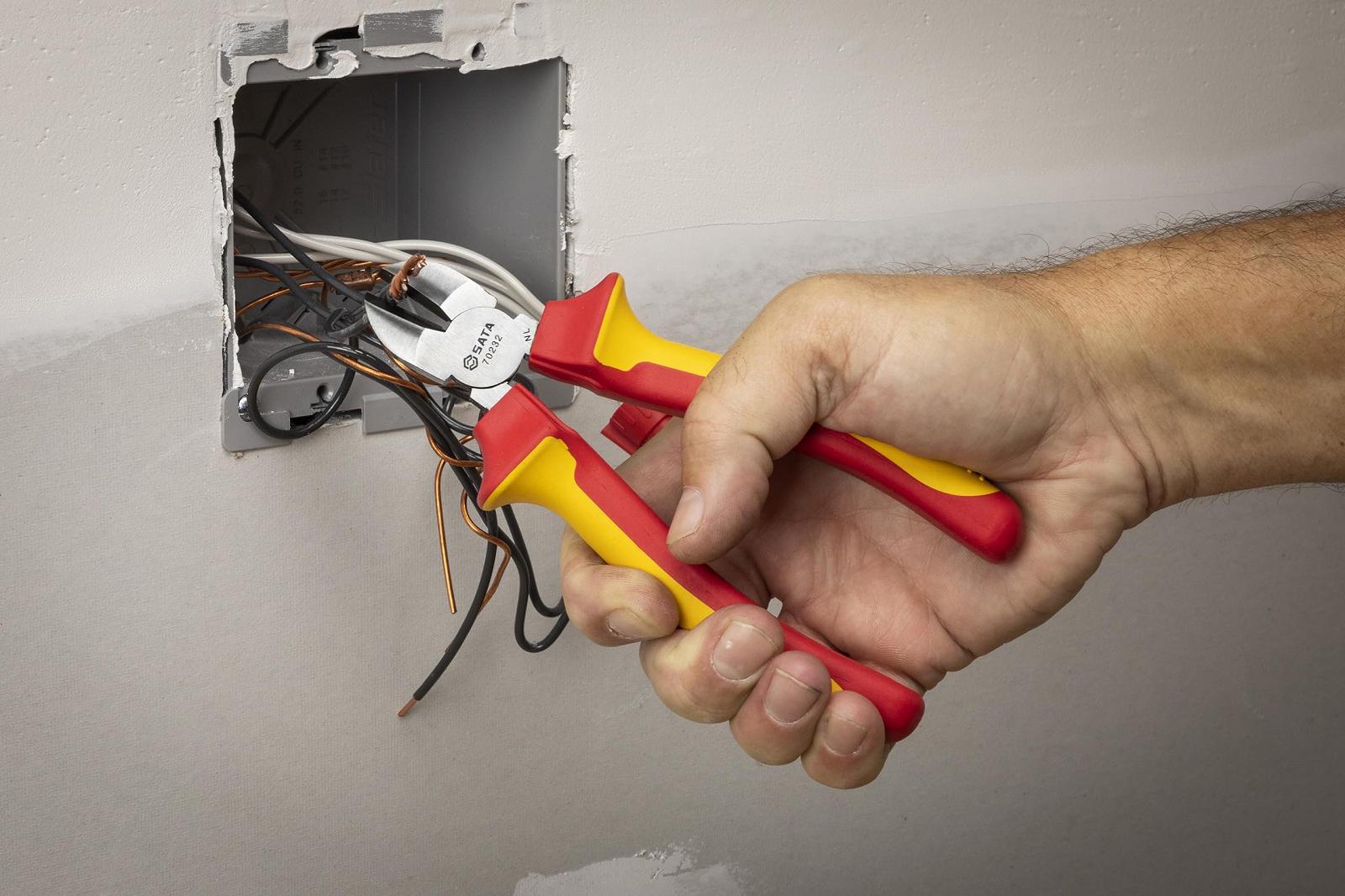 Набір SATA ST09262U VDE Викрутки та Плоскогубці 9 предметів, фото №5 Набір SATA ST09262U VDE Викрутки та Плоскогубці 9 предметів, фото №5