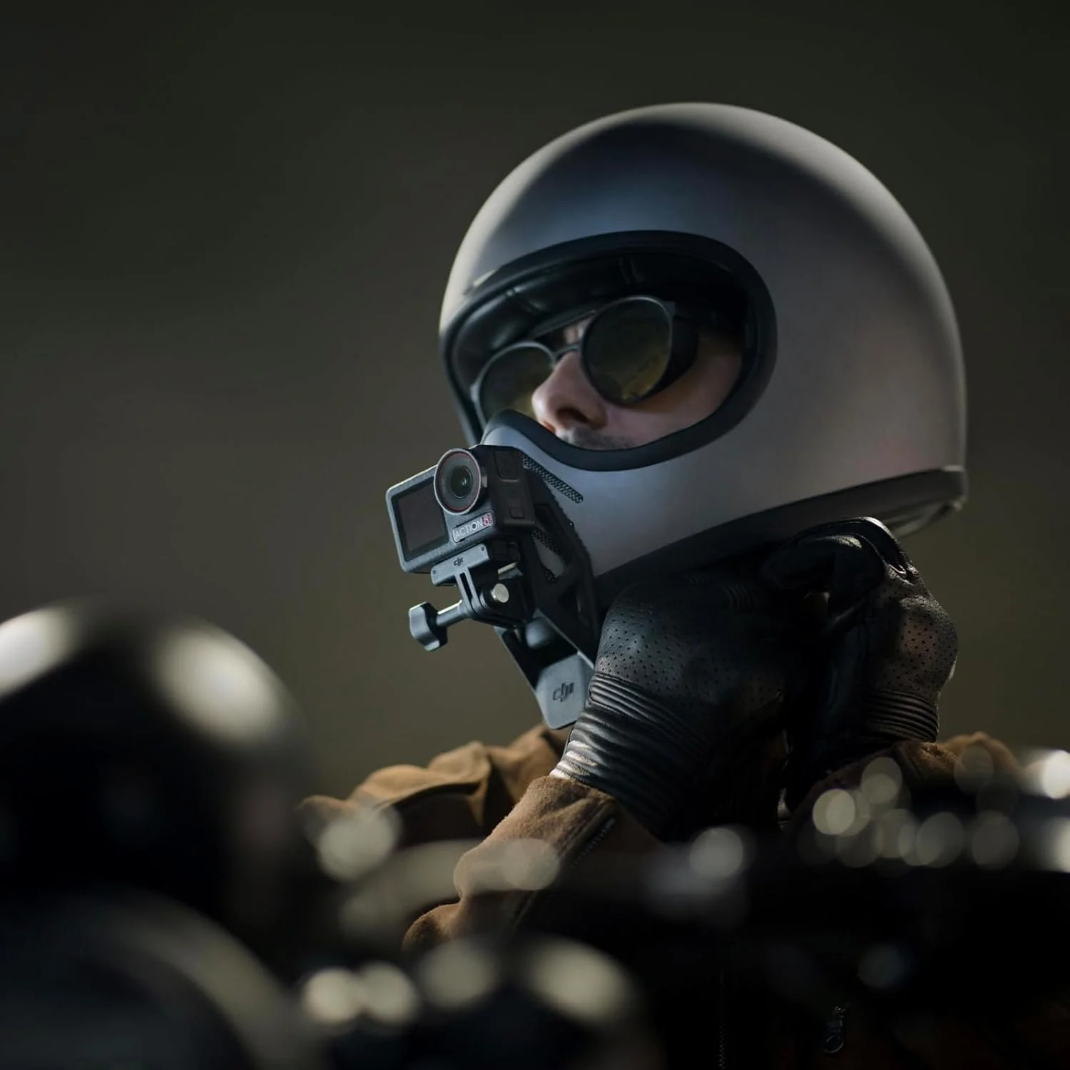 Крепление на подбородок шлема DJI Osmo Helmet Chin Mount Clip / 3-лучевое крепление / для Action, Action 2, Action 3, Action 4, Action 5 Pro / Черное (CP.OS.00000369.01), фото №5 Крепление на подбородок шлема DJI Osmo Helmet Chin Mount Clip / 3-лучевое крепление / для Action, Action 2, Action 3, Action 4, Action 5 Pro / Черное (CP.OS.00000369.01), фото №5