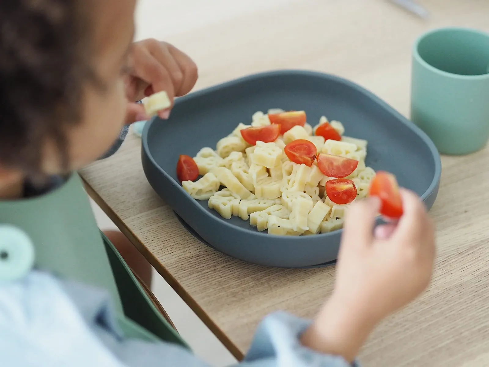 Набір дитячого посуду Bélaba Silicone з присоскою, нековзкий, 4 предмети: тарілка + миска + склянка + ложка, міцний силікон, фото №7 Набір дитячого посуду Bélaba Silicone з присоскою, нековзкий, 4 предмети: тарілка + миска + склянка + ложка, міцний силікон, фото №7