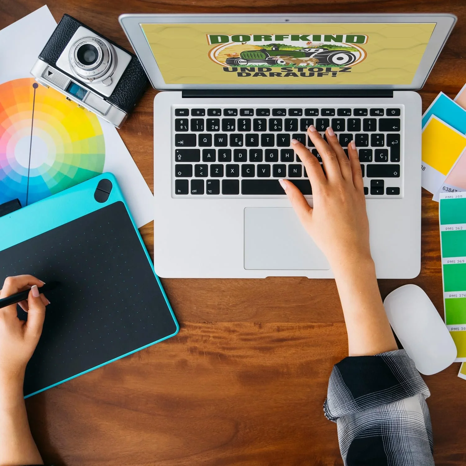 Скарбничка Village Money Box дерев'яна з написом Dorfkind та мотивом трактора, фото №8