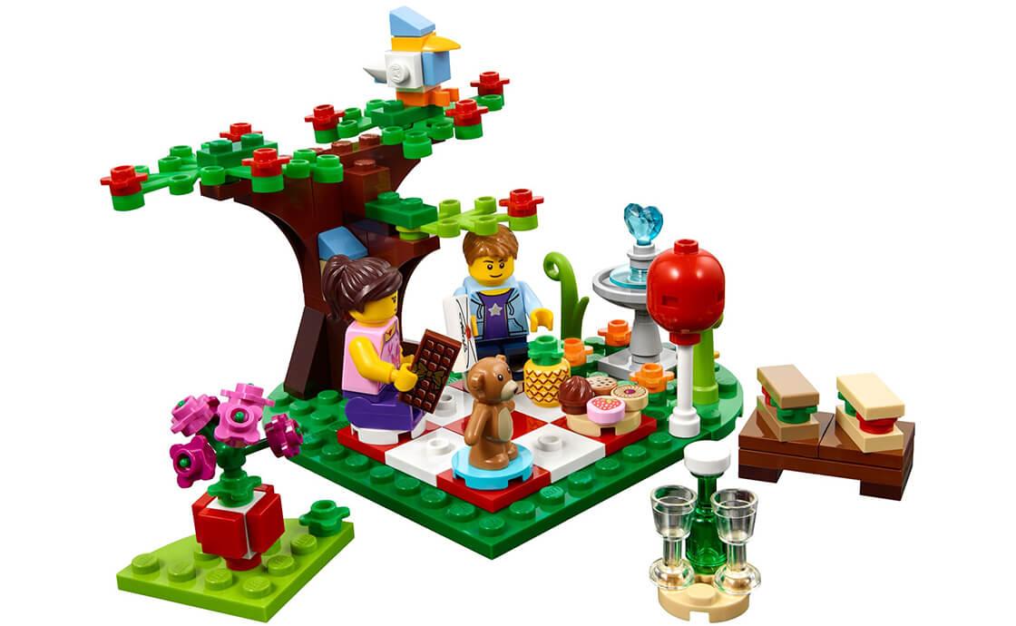 Конструктор LEGO Exclusive 40236 Романтический пикник на День Валентина, фото №1