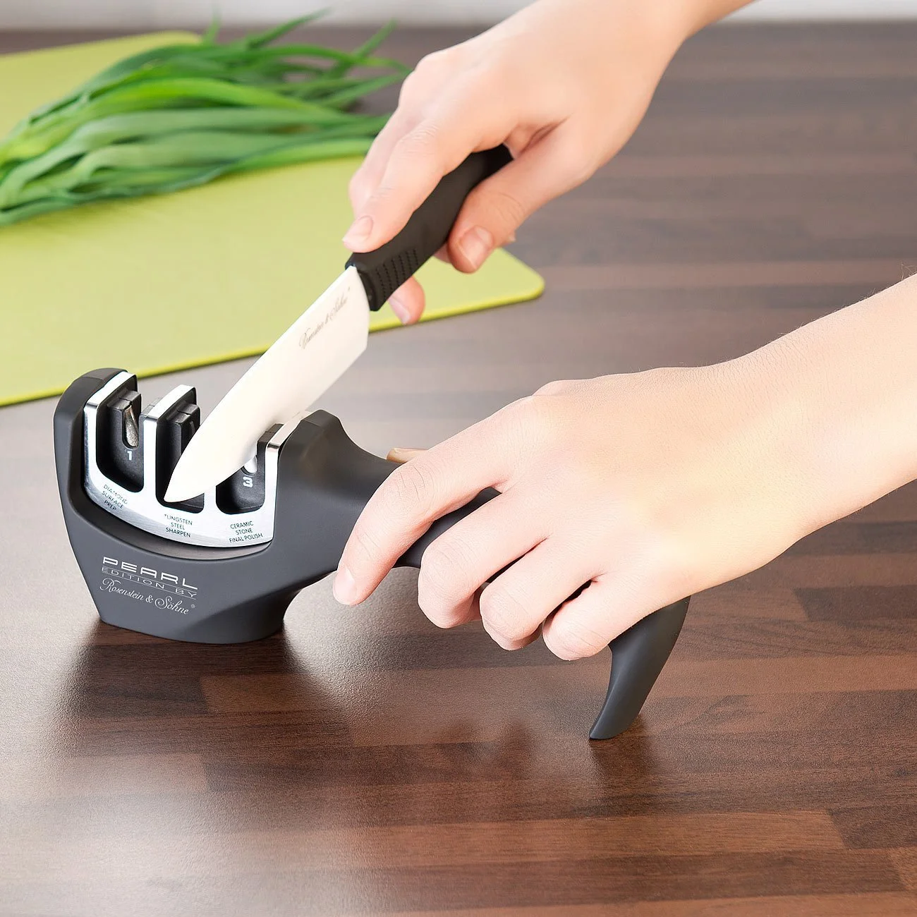 Ручная точилка Rosenstein & Söhne Flash Sharpener 3-уровневая алмазная для стальных и керамических ножей черная, фото №4