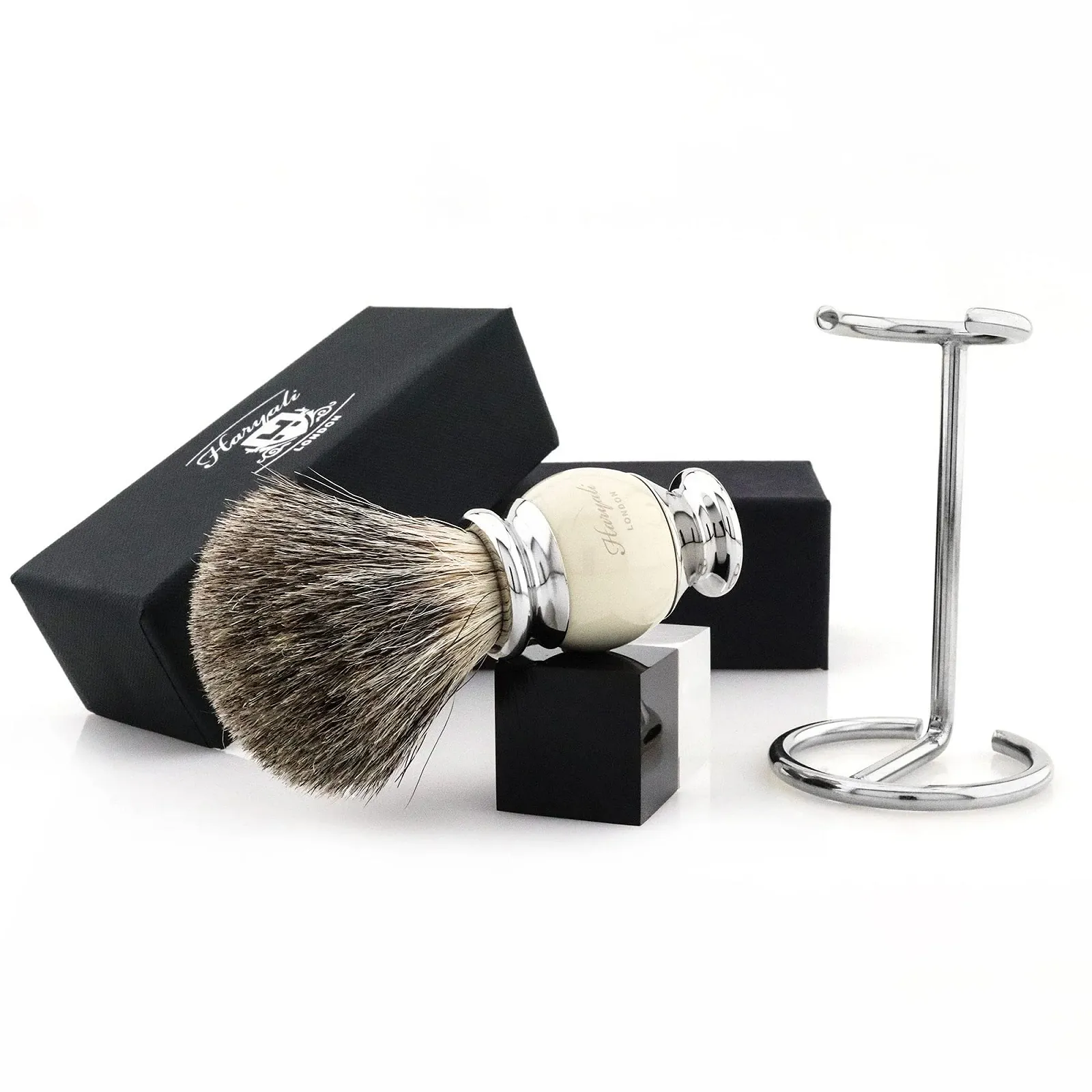Помазок для бритья Haryali London Hand Assembled с ворсом Black Badger и подставкой Ivory, фото №2 Помазок для бритья Haryali London Hand Assembled с ворсом Black Badger и подставкой Ivory, фото №2