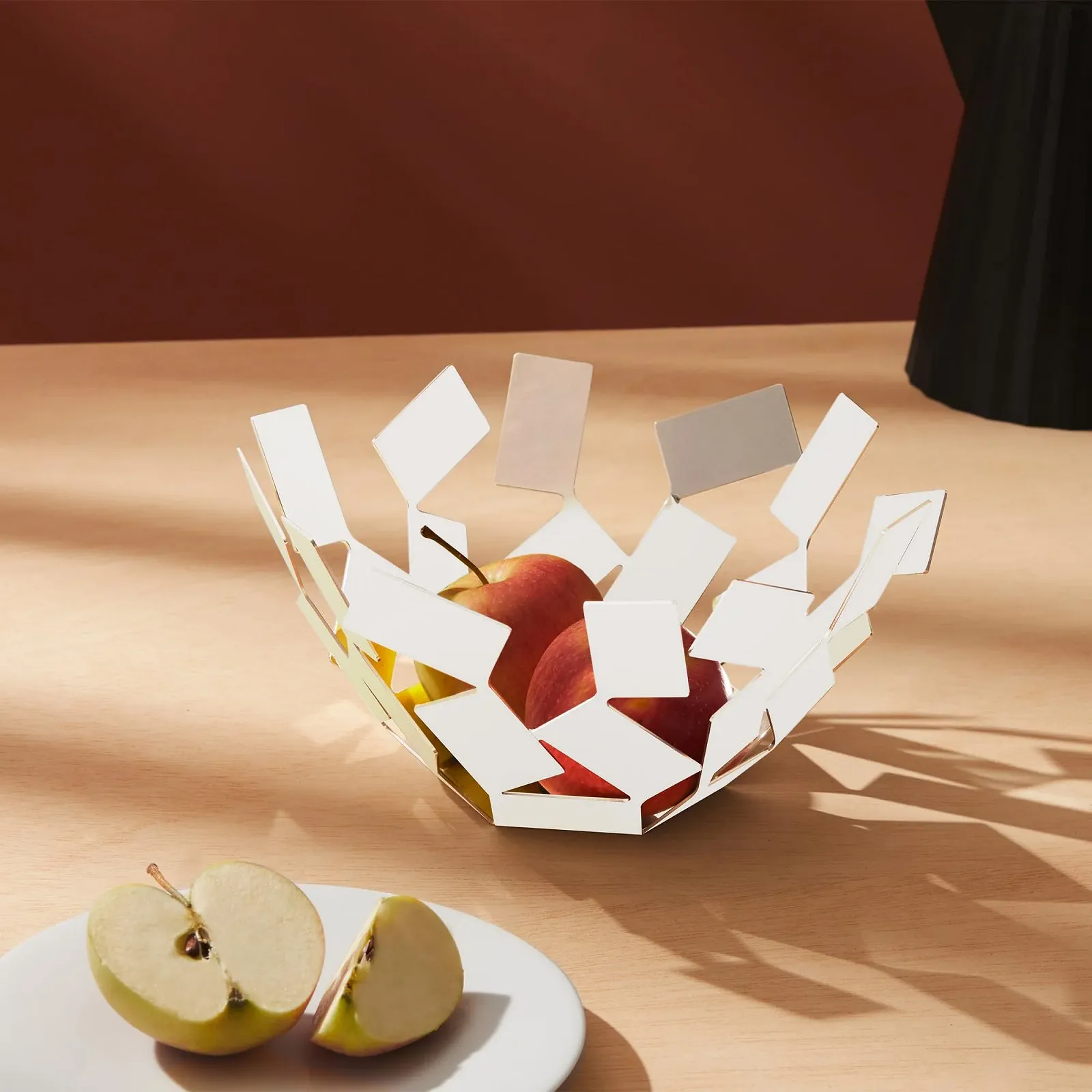 Фруктовниця Alessi La Stanza dello Scirocco 27.3 x 27.3 x 13 см, фото №5 Фруктовниця Alessi La Stanza dello Scirocco 27.3 x 27.3 x 13 см, фото №5