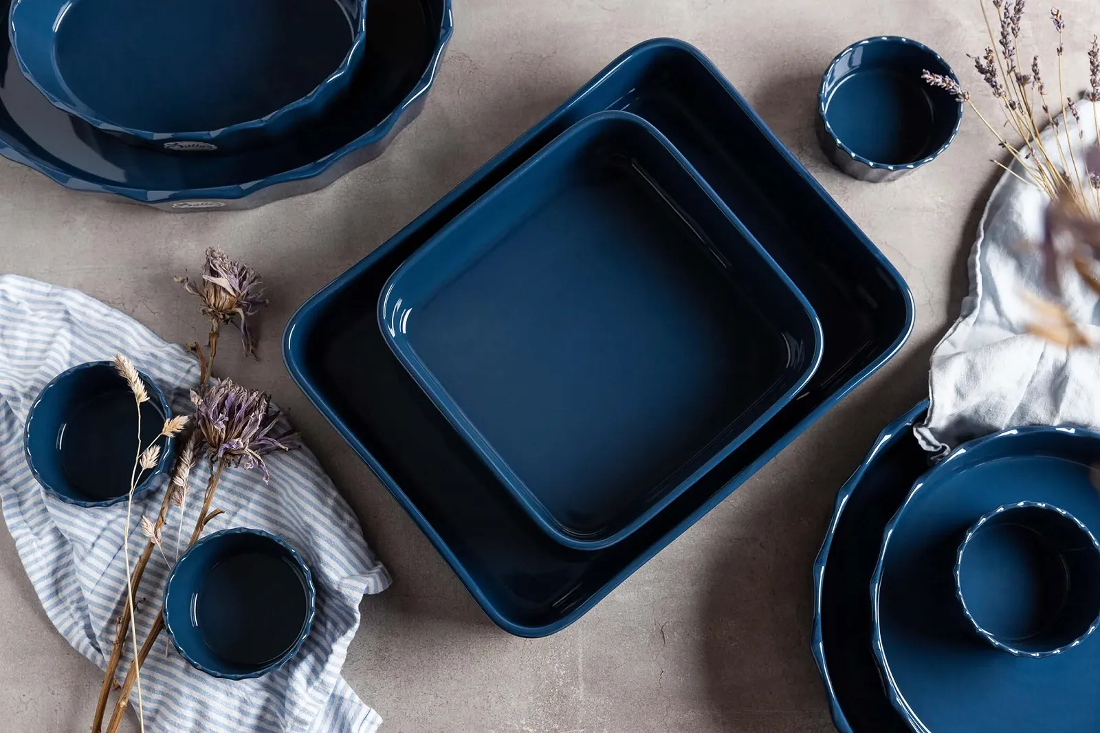 Форма для запекания Sallys Stoneware Круглая 32,5 x 7 см Устойчивая к царапинам Night Blue, фото №4