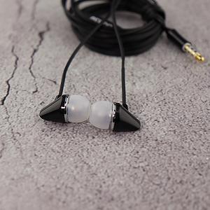 Навушники з мікрофоном Aspor A207 чорний synthetic.ua - Фото 1