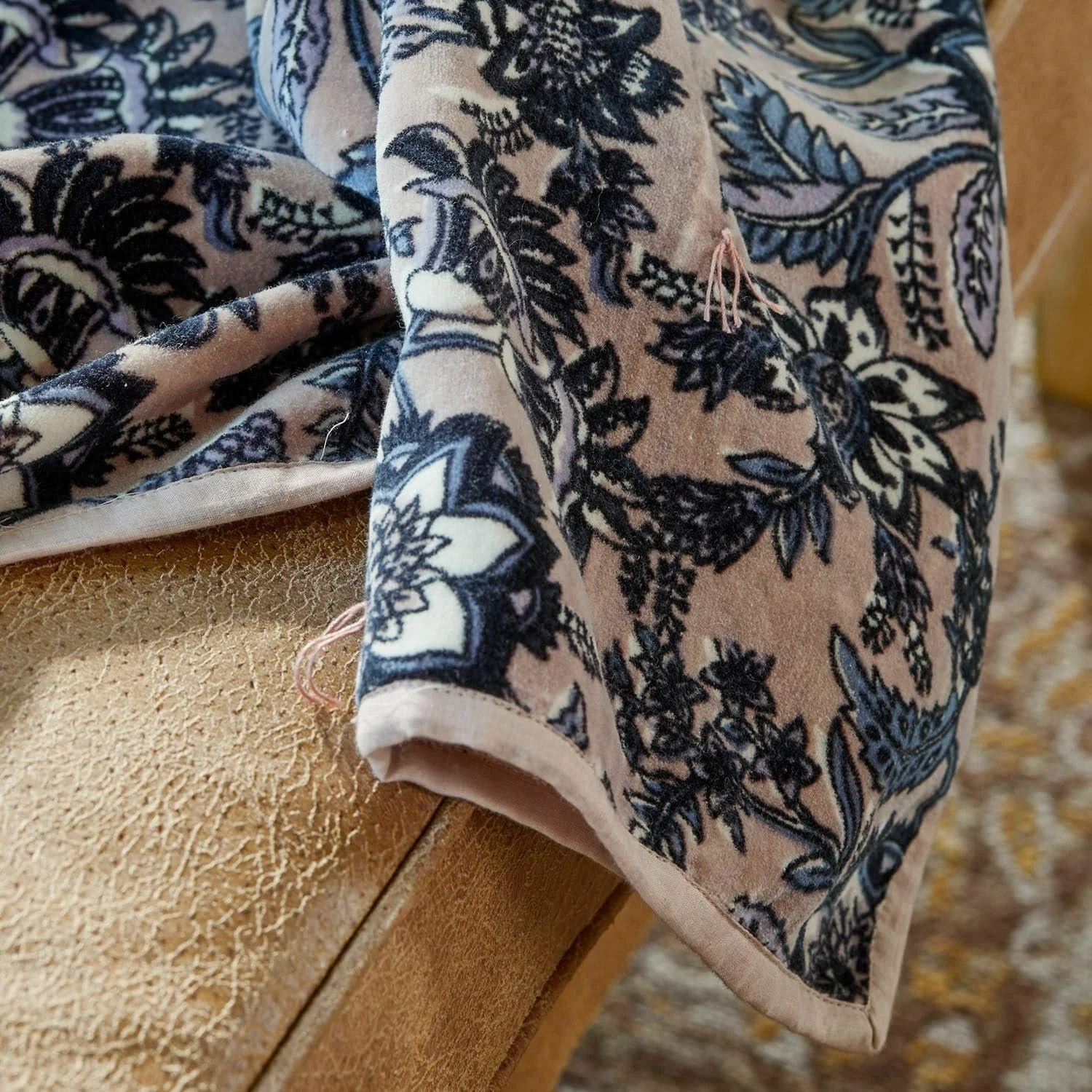 Покривало Loberon Elarion Квітковий візерунок М'який на дотик Рожевий/Блакитний, фото №4