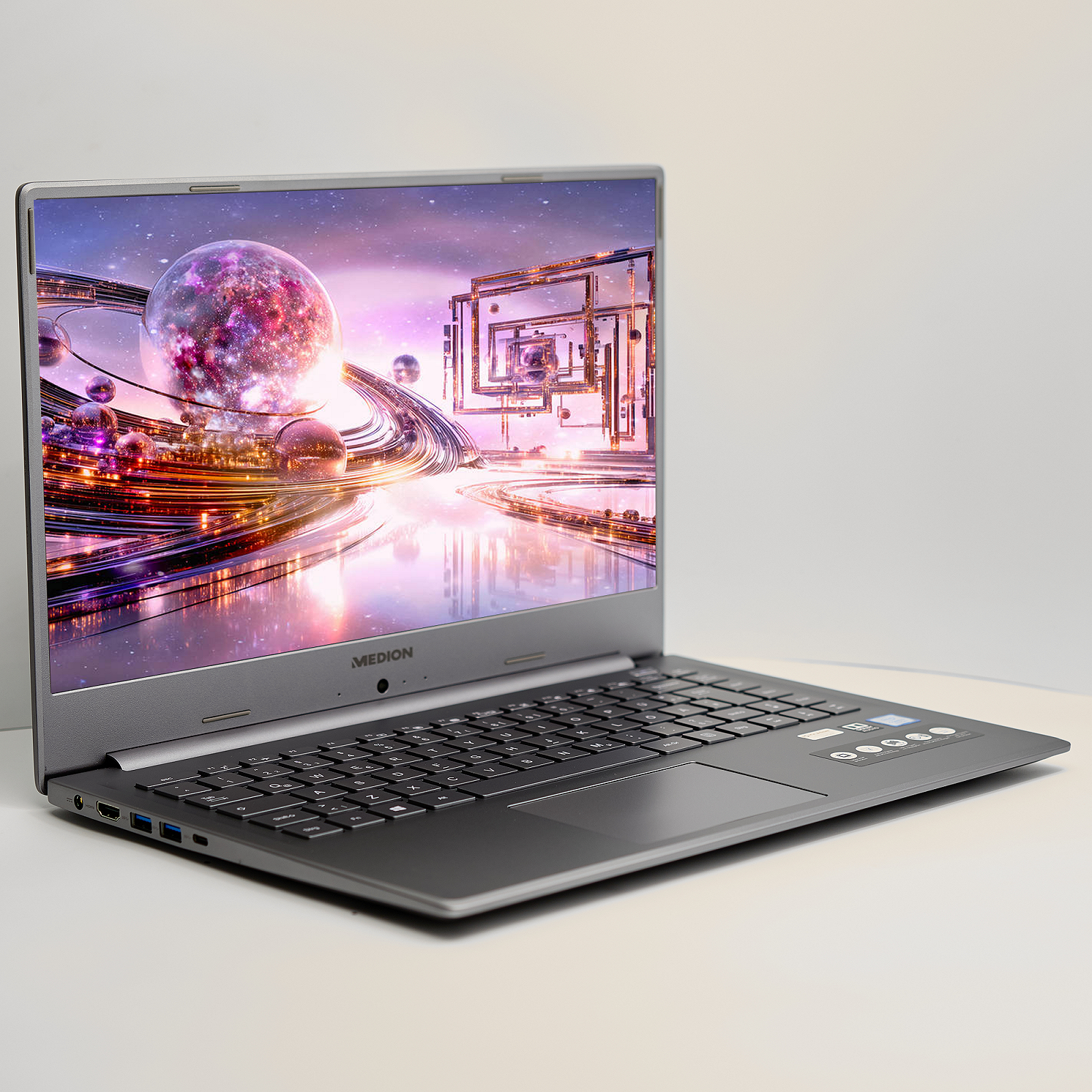 Ноутбук 15.6'' Medion (Lenovo Group) Akoya S6445 | Intel Core i7-8565U | IPS (1920x1080) FullHD | RAM DDR4 16 ГБ | SSD 256 ГБ | Intel UHD Graphics 620 | Металевий корпус | Win11 (5093), фото №4